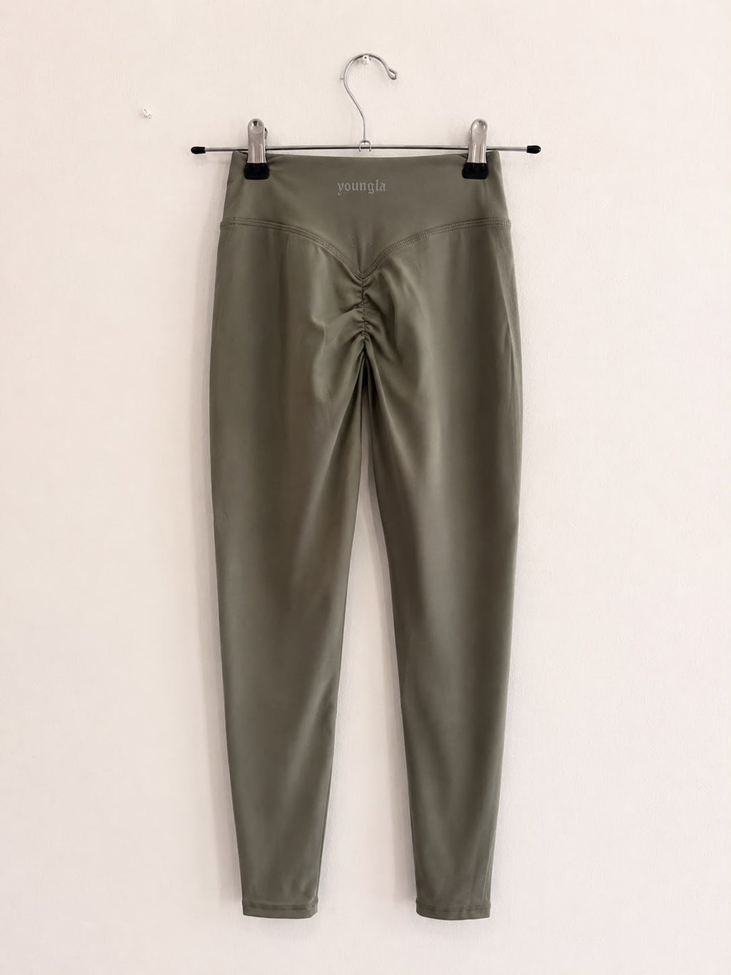 YoungLA Amore Scrunch Leggings